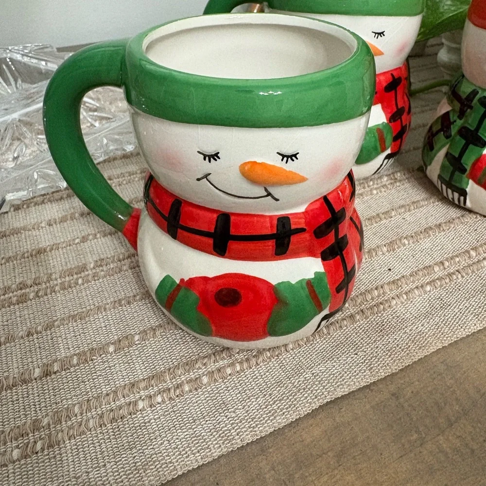 Bay island Winter/Holiday Snowman Mugs -set of 3  2 Green 1 Red hot cocoa coffee